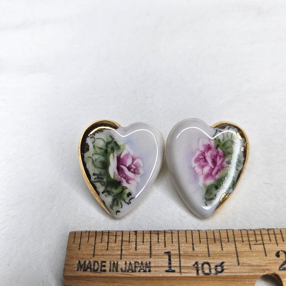 Vtg Heart Shape Porcelain Floral Stud Earrings White Pink Gold Tone Romantic